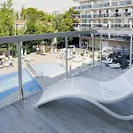 Hotel apartamentowy Cye Centre
