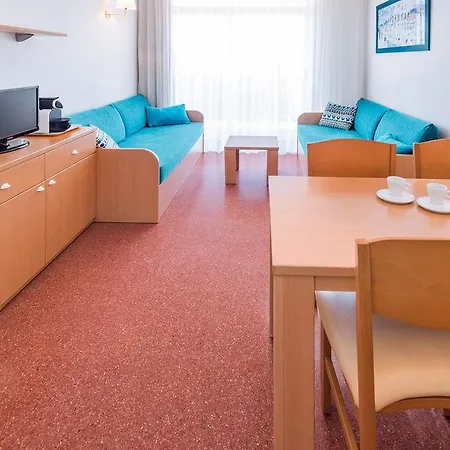 Cye Centre Apartahotel 3*