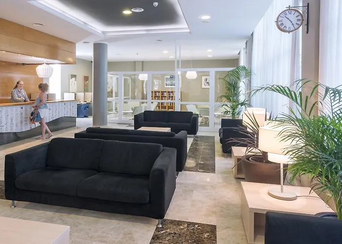 Cye Centre 3* Σαλού