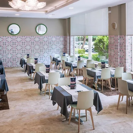 Cye Centre 3* Салоу