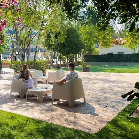 Cye Centre 3* Салоу